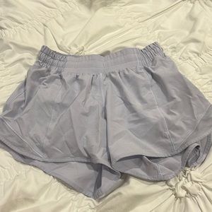 Lululemon hotty hot tall shorts size 4